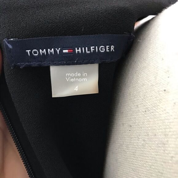 Gorgeous Sleeveless Tommy Hilfiger Dress - Picture 10 of 10